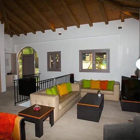 Lepeda's Pearl Villa Lixouri