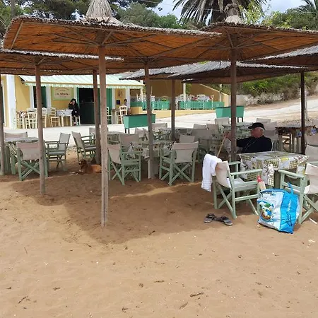 Lepeda's Pearl Lixouri