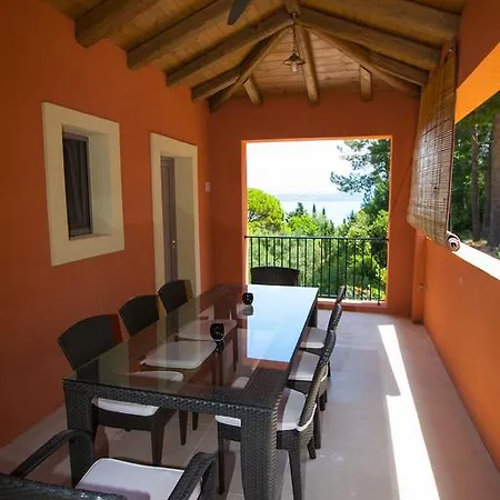 Lepeda's Pearl Villa Lixouri